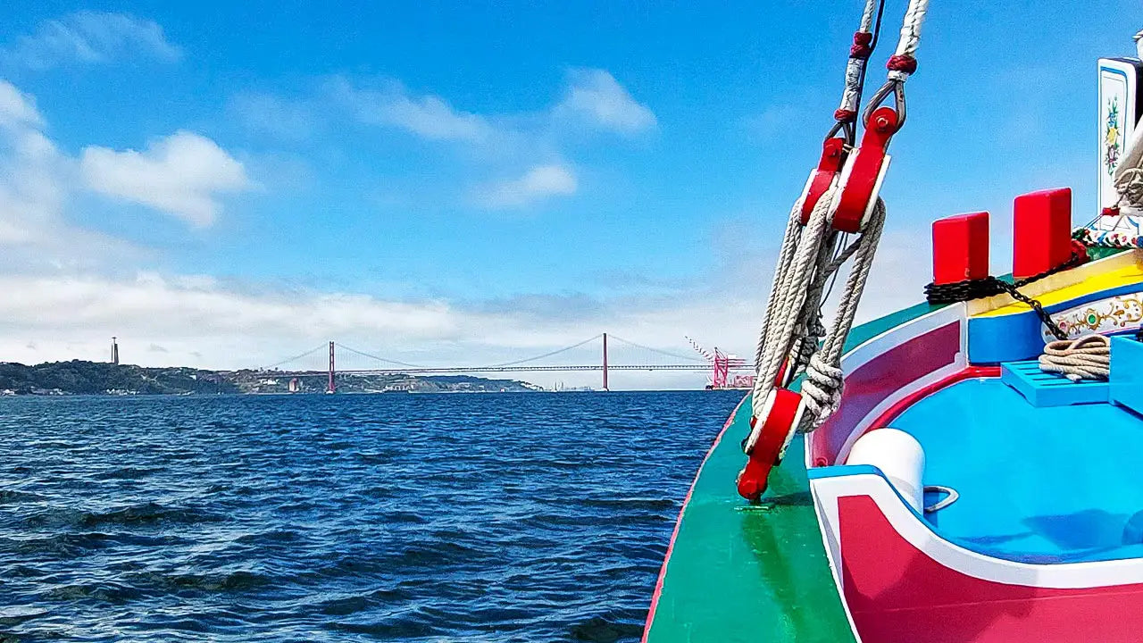 Tours Náuticos de Cascais a Lisboa - passeios privados com a duração de 3:30 horas
