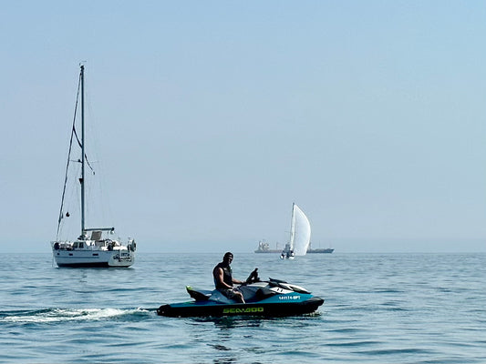 Aluguer do Jet Ski "Lipari" pela costa de Cascais (sem skipper)
