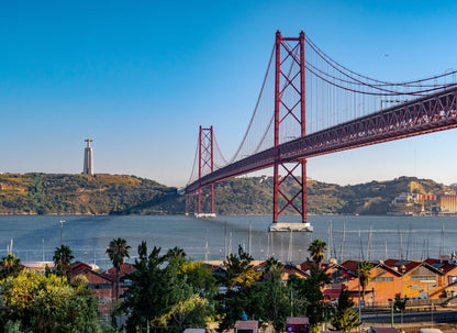 Tours Náuticos de Cascais a Lisboa - passeios privados com a duração de 3:30 horas